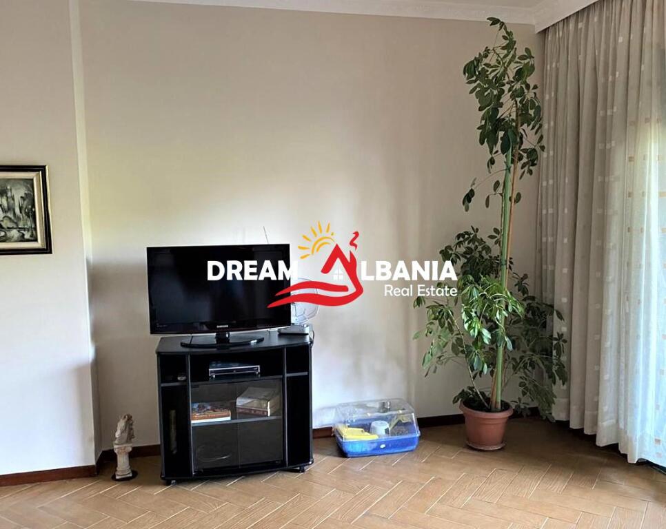 Apartament 2+1 me qera ne zonen e Ish Bllokut prane Librit Universitar ne Tirane (ID 4221868)