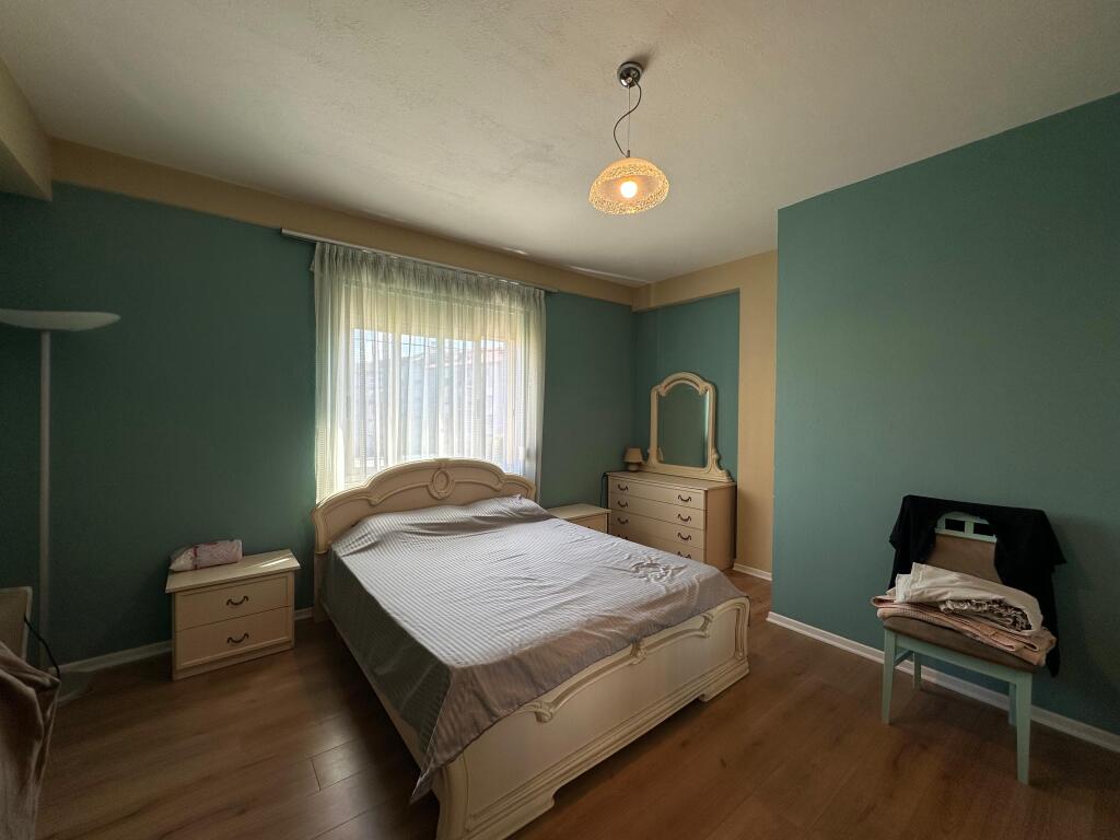 Komuna e parisit , apartament 2+1+2 me qera (700€)