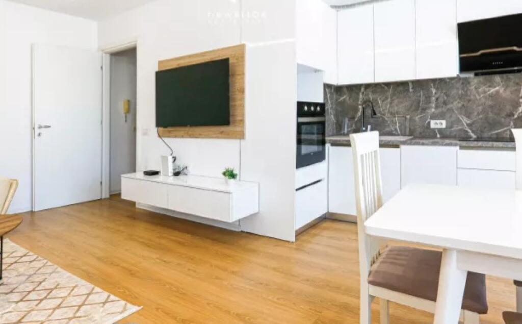 Me Qera: Apt 1+1 Modern &amp; i Dizenjuar me Arkitekt 📍( Yzberisht - Eco Market ) k.7, Pllt i Ri |