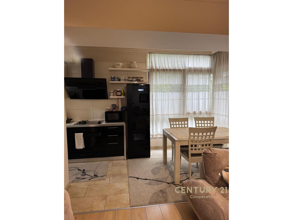 VENDIAMO APPARTAMENTO 2+1+2 VICINO ALLO STADIO AIR ALBANIA, TIRANA 377,000 €