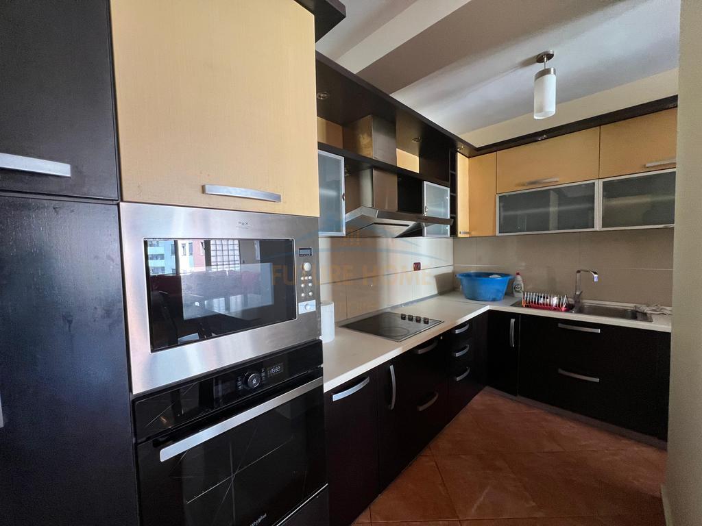 Qera , Apartament 3+1+ Garazh, Unaza e re