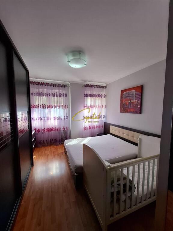 APARTAMENT ME QERA 1+1 ISH BLLOKU 900 EURO