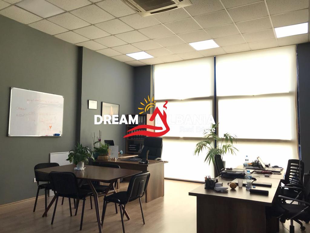 Office space for sale in Bllok near Wilson Square in Tirana (ID 4161065)