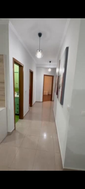Appartamento 3+1 in vendita in Via Kavaja