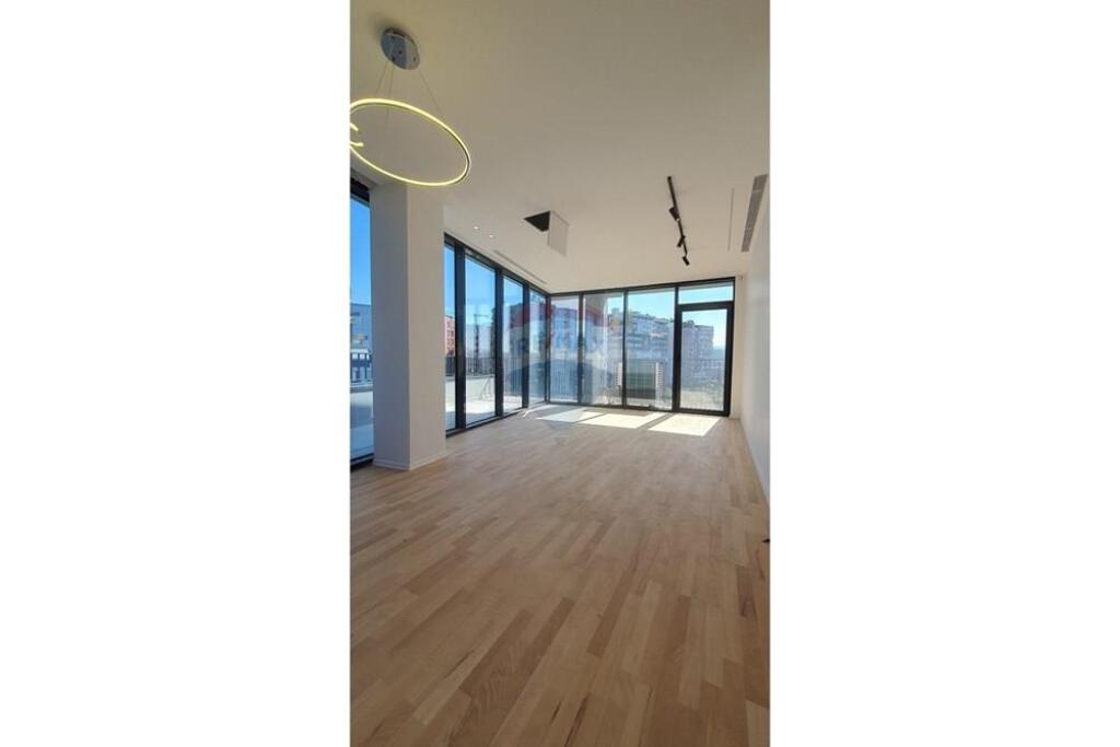 Apartament - Për Shitje - Lake View