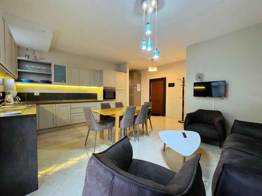 Plazhi i Vjeter, Vlore- Vendesi in vendita appartamento 1+1+Balcone (CON VISTA SUL MARE)