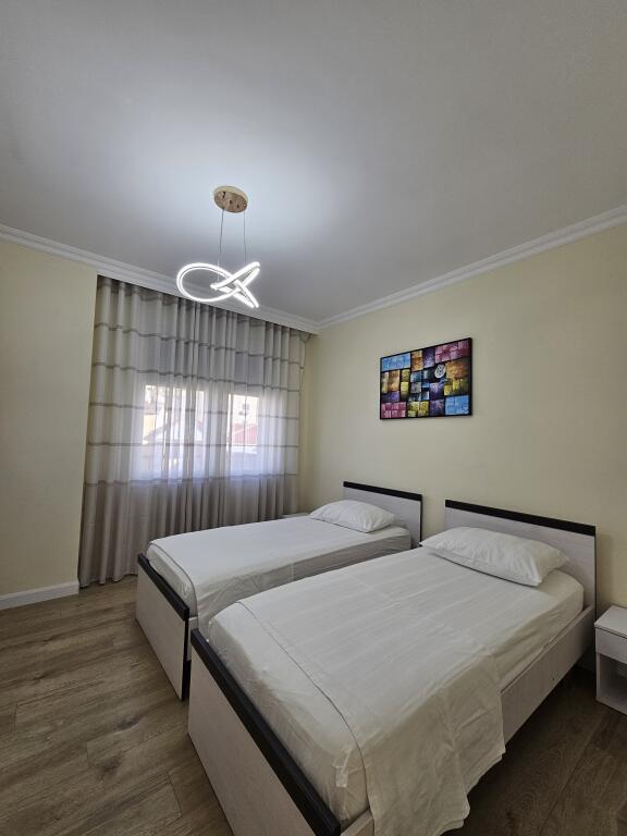 For rent 2+1 + 3 apartment at PAZARI RI -SPAR fully furnished with everything. PROPERTY WITH LOTS OF LIGHT price: 1000 euro