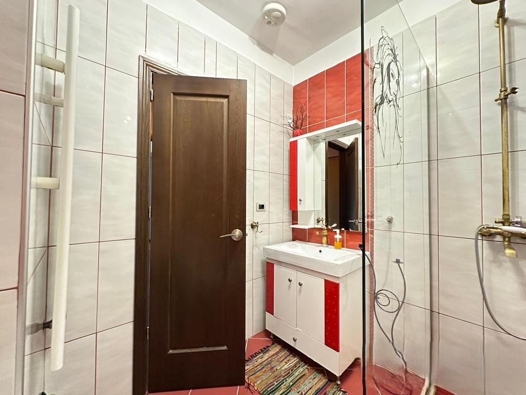 Appartamento 2+1 con guardaroba in vendita – Yzberisht, Tirana 💶 Prezzo: 145.000 €