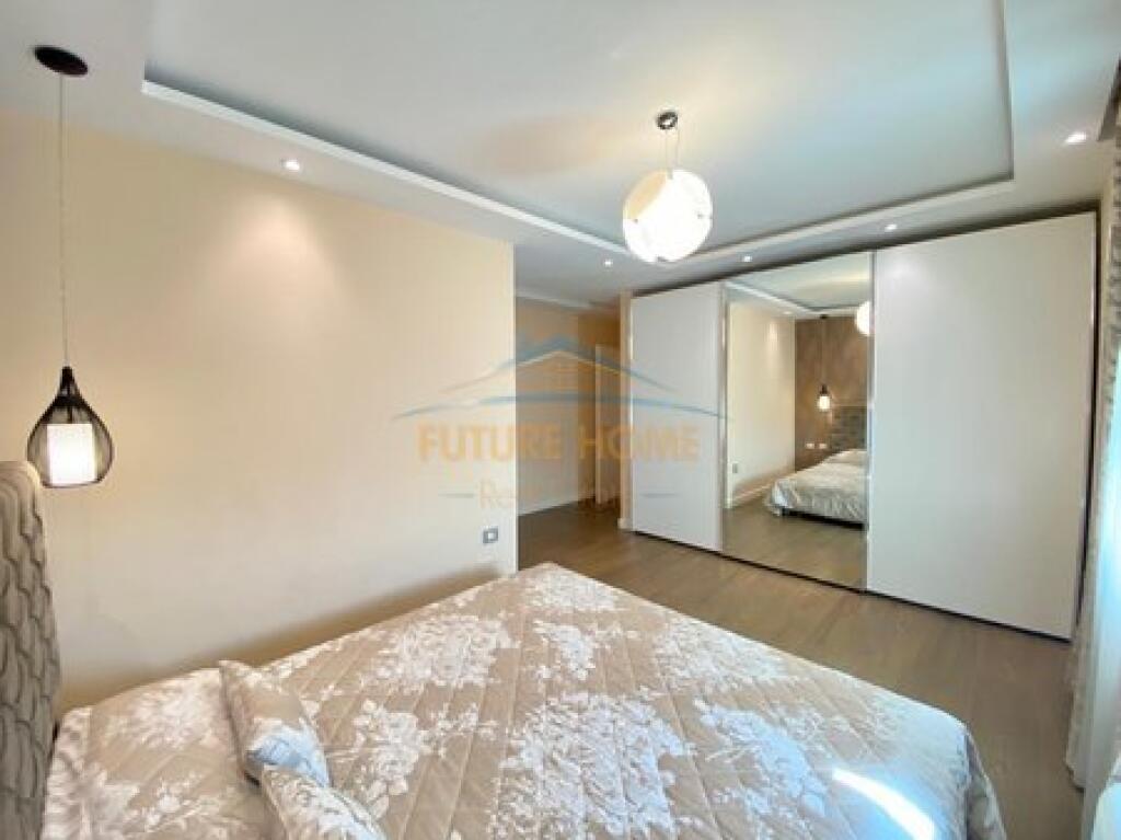 Rent, Apartment 3+1+2 Parking Spaces, Dry Lake, Tirana.