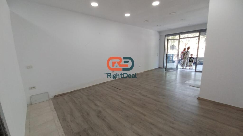 In Lapraka Near the Arab Apartments, a Business Unit is for Rent, With Regular Floor Plan, On the Main Road!!