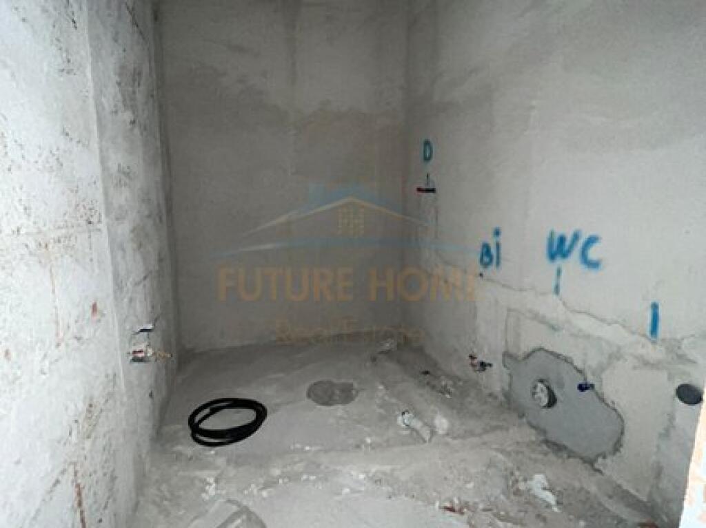 Shitet, Apartament 1+1, QSUT, Tiranë