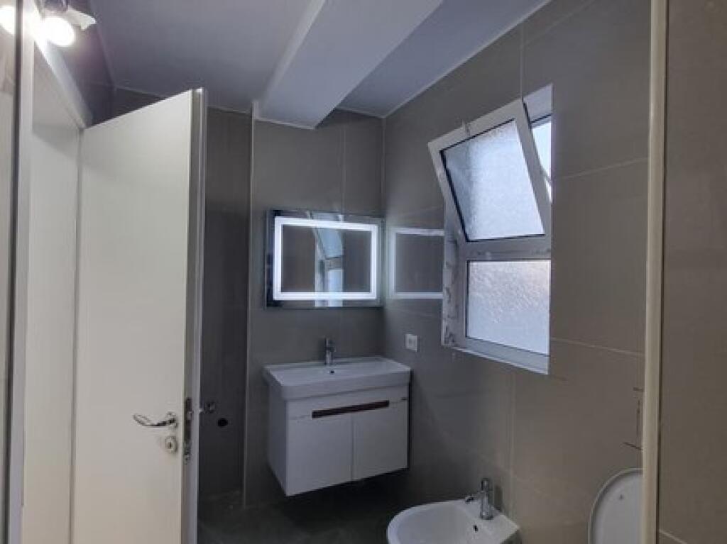 SHITET APARTAMENT 2+1 STADIUMI DINAMO