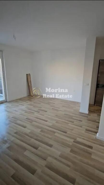 Vendita, Monolocale, vicino alla Scuola di Balletto, 95.000 Euro