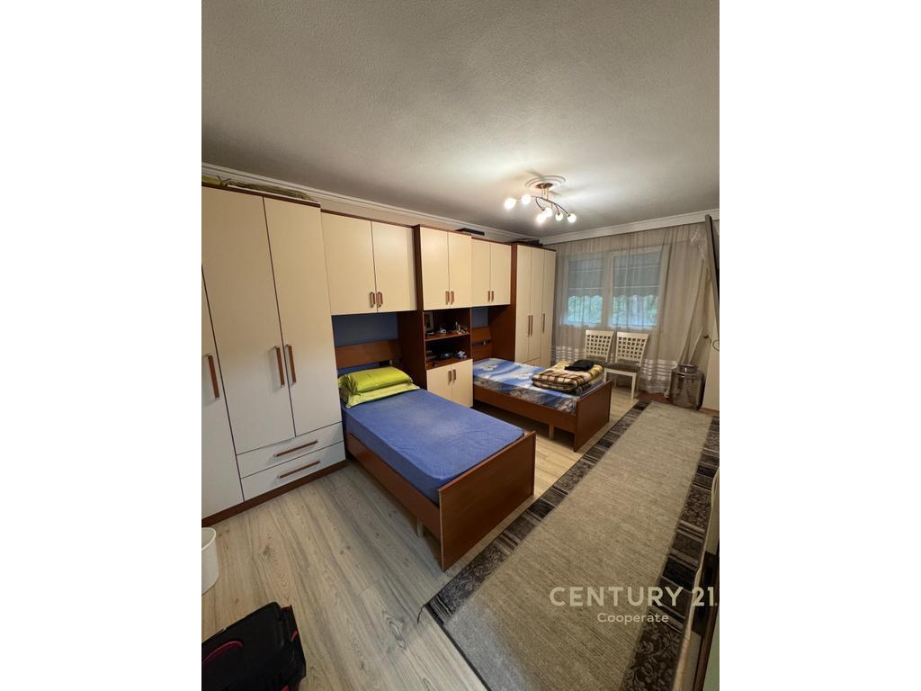 VENDIAMO APPARTAMENTO 2+1+2 VICINO ALLO STADIO AIR ALBANIA, TIRANA 377,000 €