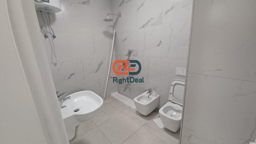 Tek Tirana Garden Building, Jepet Me Qira Apartament 1+1, Per Zyra !