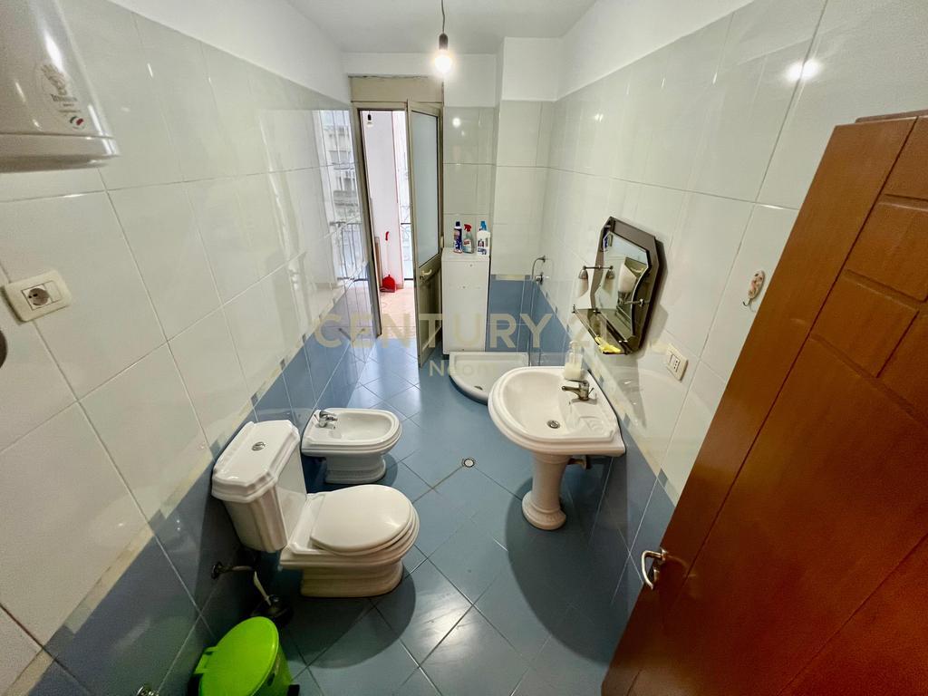 AFFITTO, UFFICIO - 85 m2 in VIA KAVAJËS‼️
