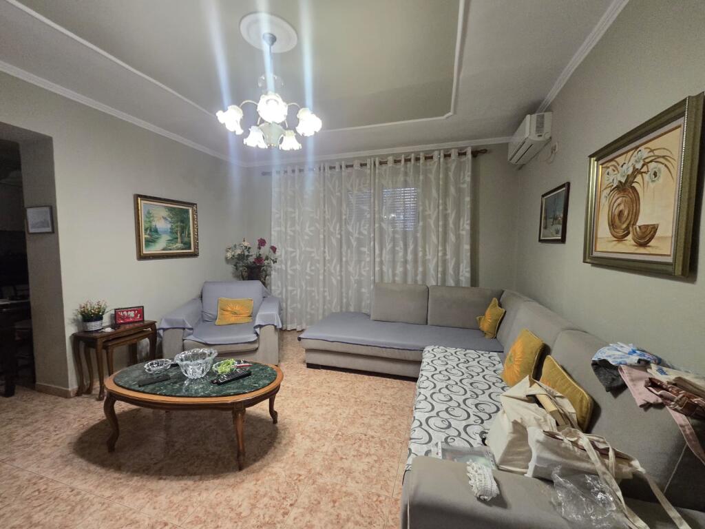 Apartament 2+1 me qira ne Myslym shyr