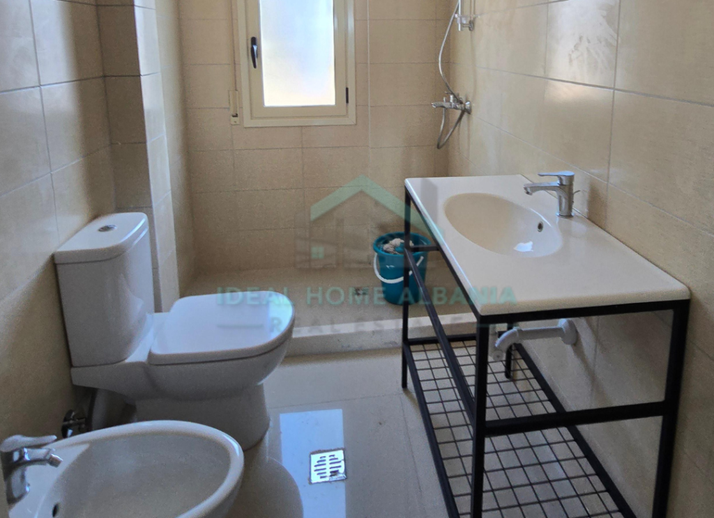 Vendesi appartamento 2+1+2 – Lungomare, Vlora (VISTA PANORAMICA)