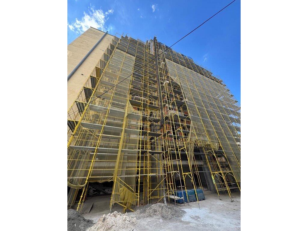 Vendiamo appartamento 3+1+2 vicino a piazza Skenderbej