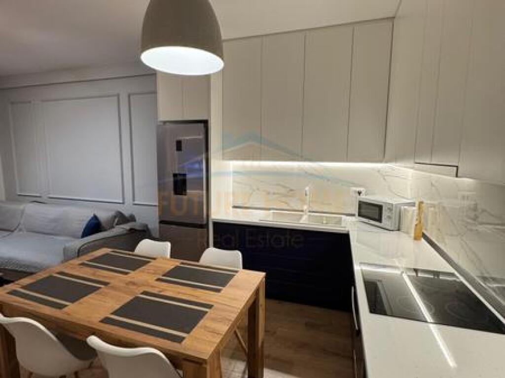 Shitet, Apartament 2+1, Kompleksi "Arlis", Farmacia 10