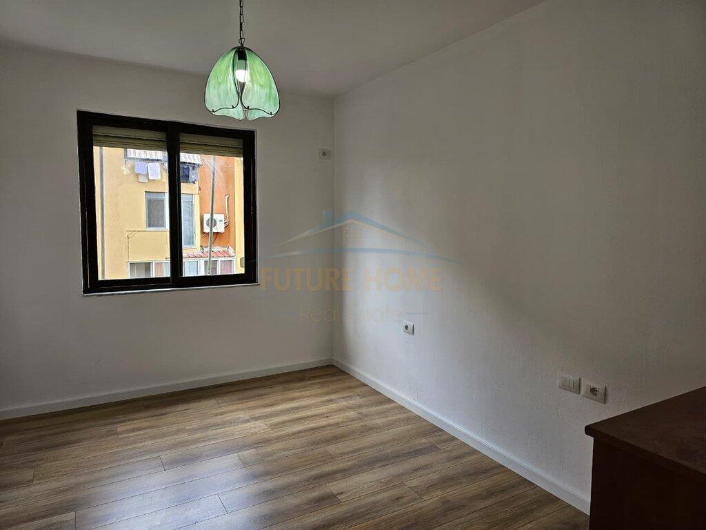 For sale, 2+1 Apartment, Aviation Field, Tirana.