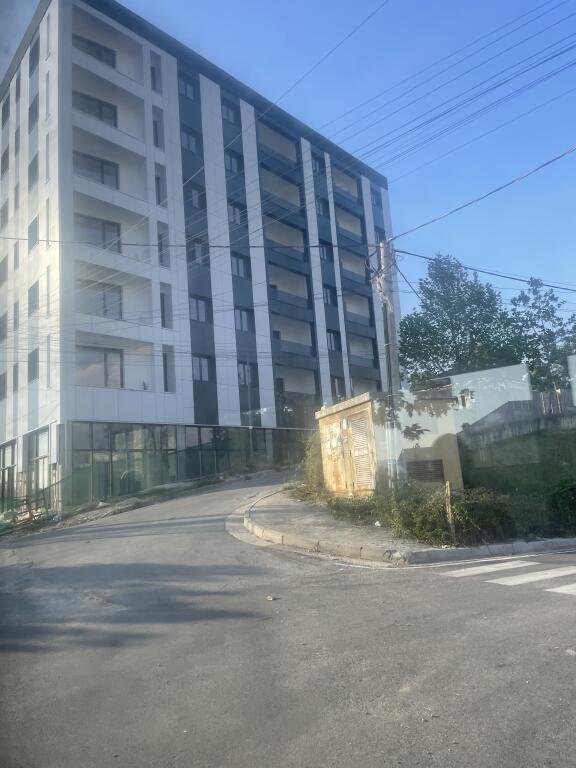 Vendesi in vendita 2+1 Paskuqan