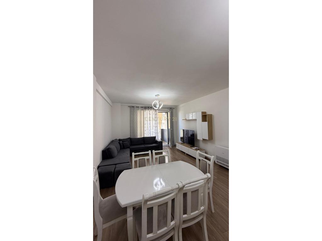 Disponojme apartament 2+1+2 per qera tek Vila L ne Astir.  Informacion mbi apartamentin: - Siperfaqe 106 m2 - Kati 2 - Kubature e rregullt  Organizimi: - Ambient ndenje dhe gatimi - 2 Dhoma gjumi - 2 Tualete - 1 Ballkon  Cilesime: - Ndertim i ri - Ashensor - I investuar - I mobiluar - Apartamenti ndodhet ne nje kompleks modern dhe te mireadministruar - Ofron akses te shpejte ne rruget kryesore te zones - Opsion ideal per banim komod dhe familjar  Per nje vizite ne prone na kontaktoni!