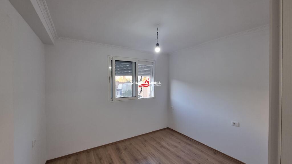 Apartament 2+1 ne shitje tek Komuna e Parisit prane Stadiumit Dinamo ne Tirane (ID 4129529)