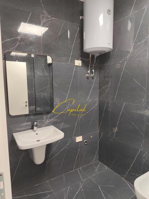 BUSINESS PREMISES FOR RENT 75 M2 MINE PEZA STREET 550 EURO