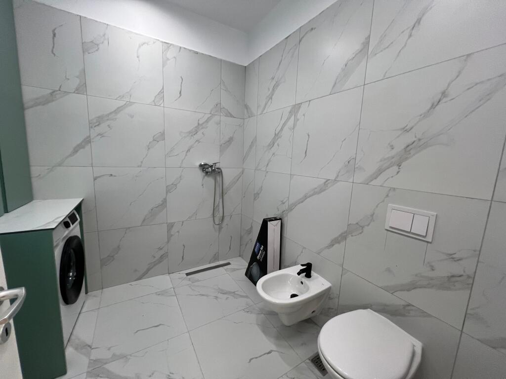 APARTAMENT 1+1 ME QIRA - KOPSHTI ZOOLOGJIK