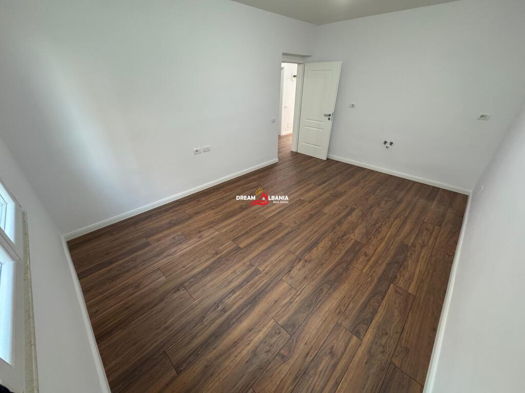 Appartamento 2+1 in Vendita Via Kavaja, vicino a Globe a Tirana (ID 41295742)