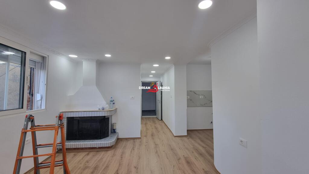 Apartament 2+1 ne shitje tek Komuna e Parisit prane Stadiumit Dinamo ne Tirane (ID 4129529)