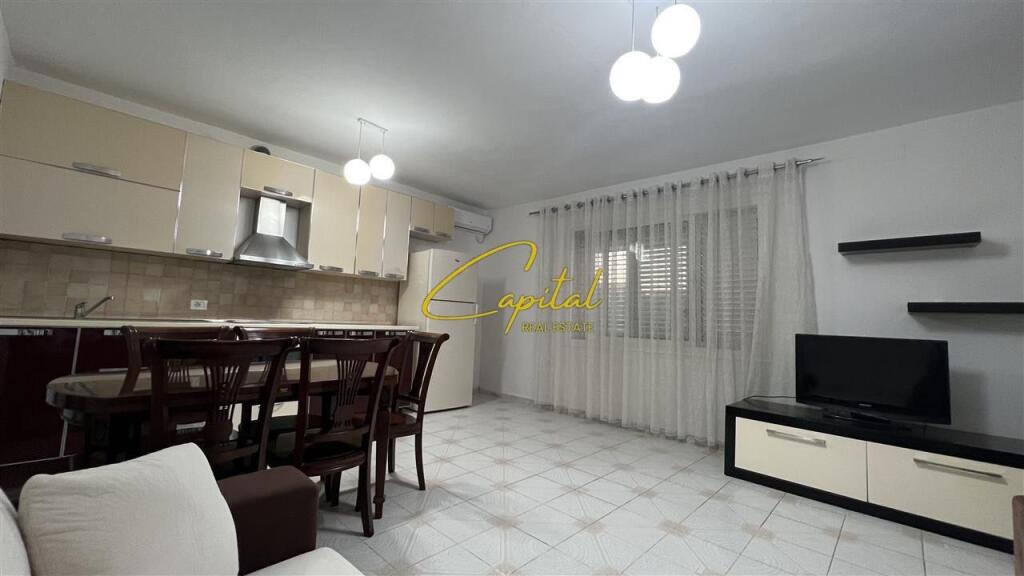 APARTAMENT ME QERA 2+1 KOMBINAT 50.000 LEKE