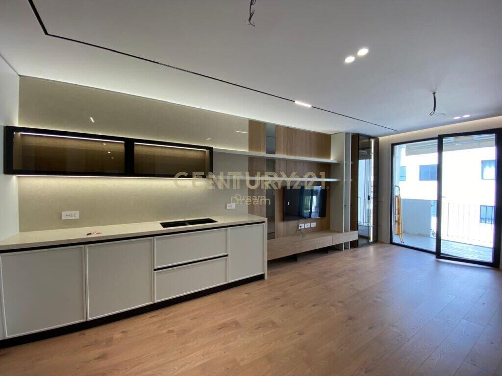 APARTAMENT 2+1+2 NE SHITJE PRANE ''VET HOSPITAL'' 299,000 €