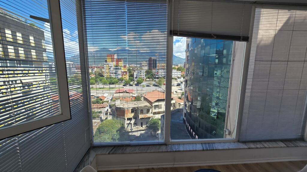 SUPER APARTAMENT 1+1 ME QIRA, TE USLUGA ‼️