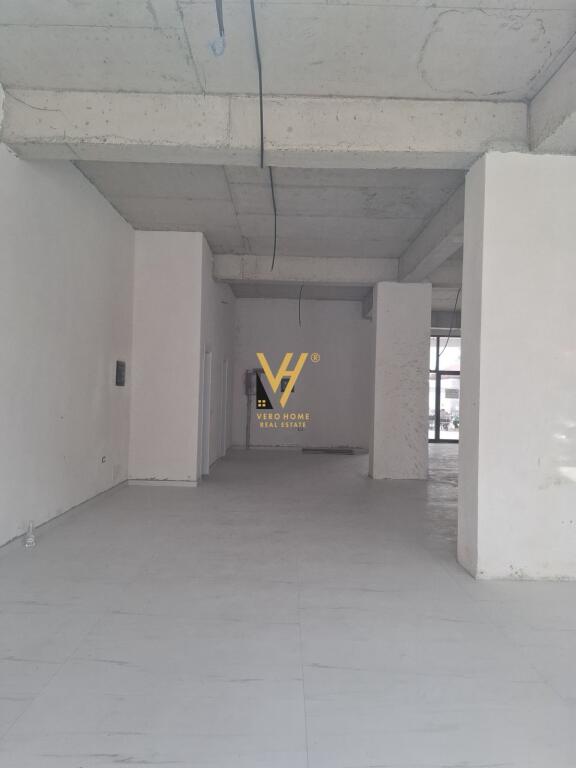 SHOP FOR RENT 150 M2 ON NDRE MJEDA STREET 2,200 EURO
