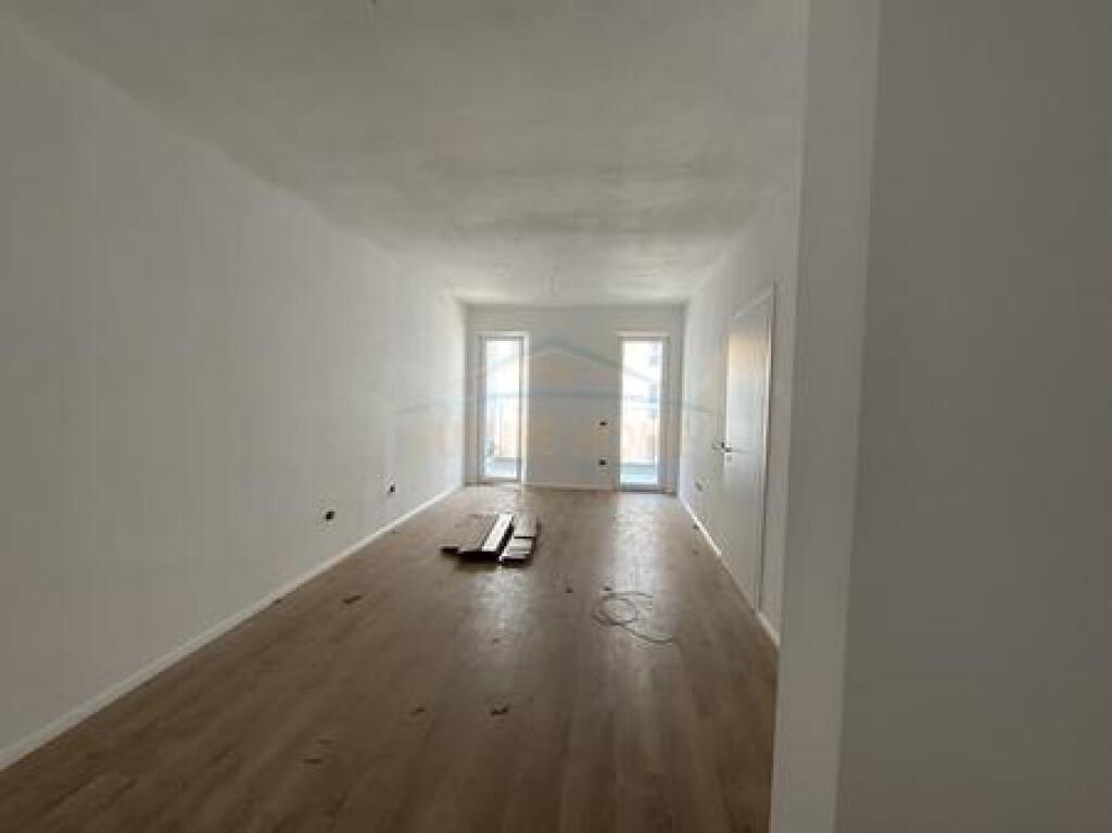 Shitet, Apartament 2+1+2 ,Univers City.