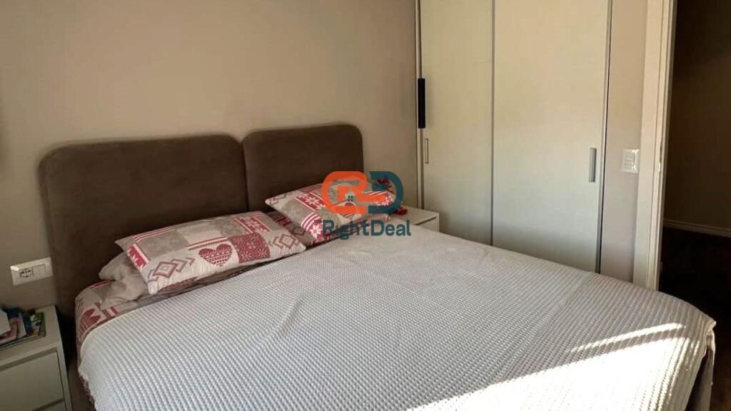 Tek 21 Dhjetori, Shitet Super Apartament 3+1 Me Super Investim Dhe Strukture Perfekte!!!