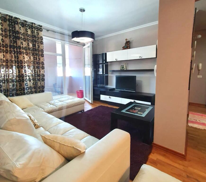 In Affitto: 1+1+Cucina Propria (Ville Tedesche) K9, Nuova Zona con Ascensore | Completamente Attrezzato 50.000 Leke