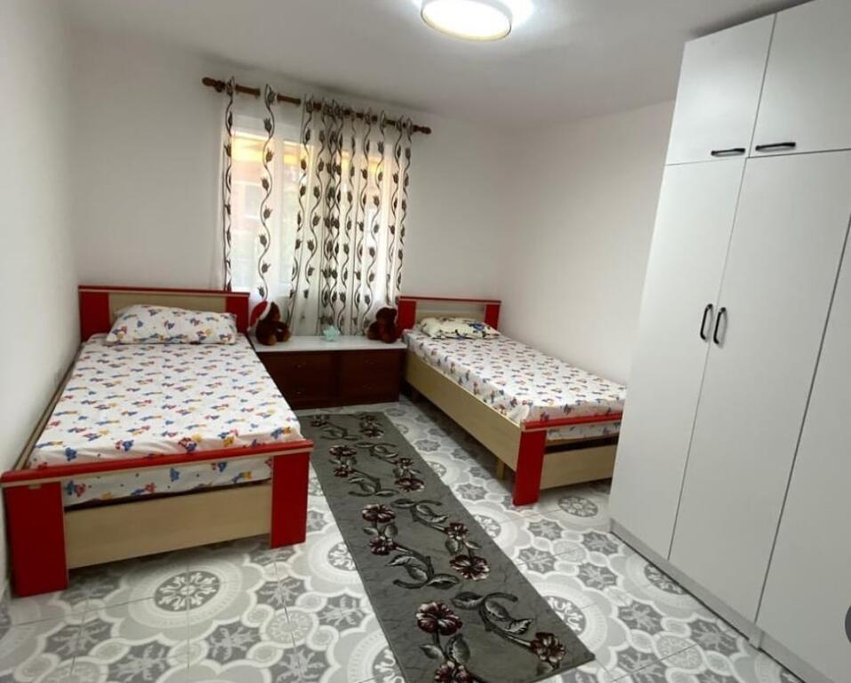 Affittasi Appartamento 2+1 ○ Ex Ristorante Durazzo, Tirana
