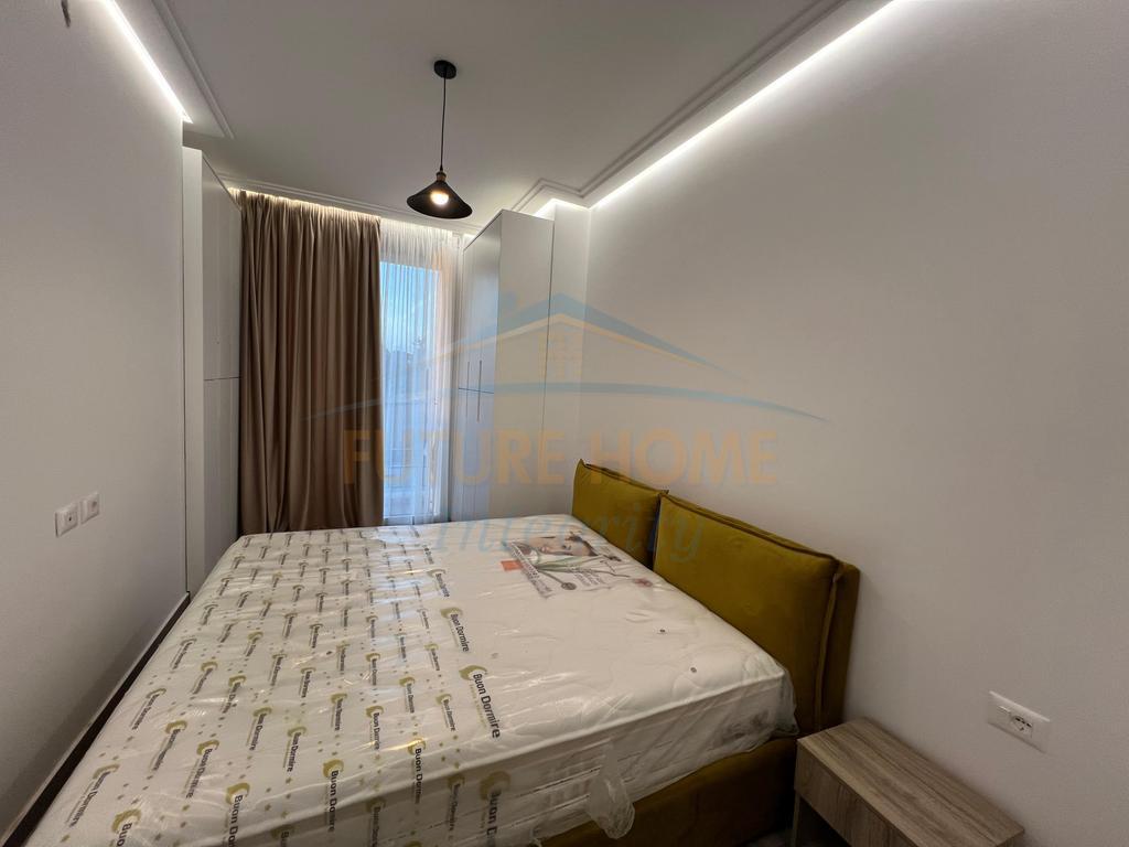 Qera, Apartament 2+1+Post Parkimi, Rruga Riza Cerova, Tiranë.