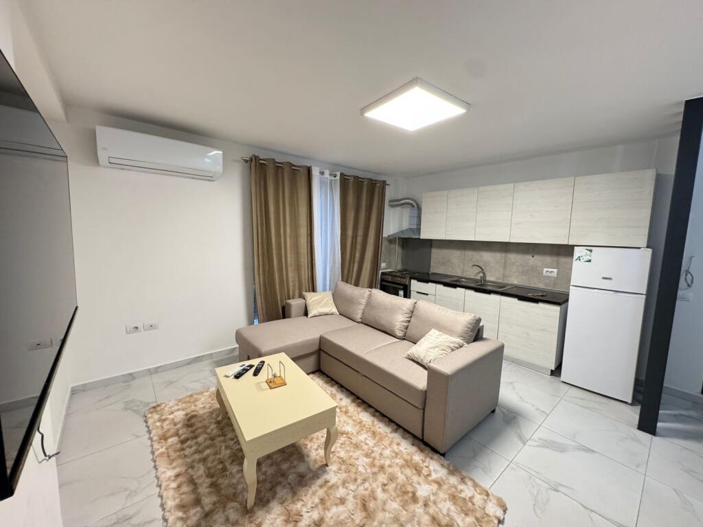 Apartament 2+1 me qira Fusha e Aviacionit
