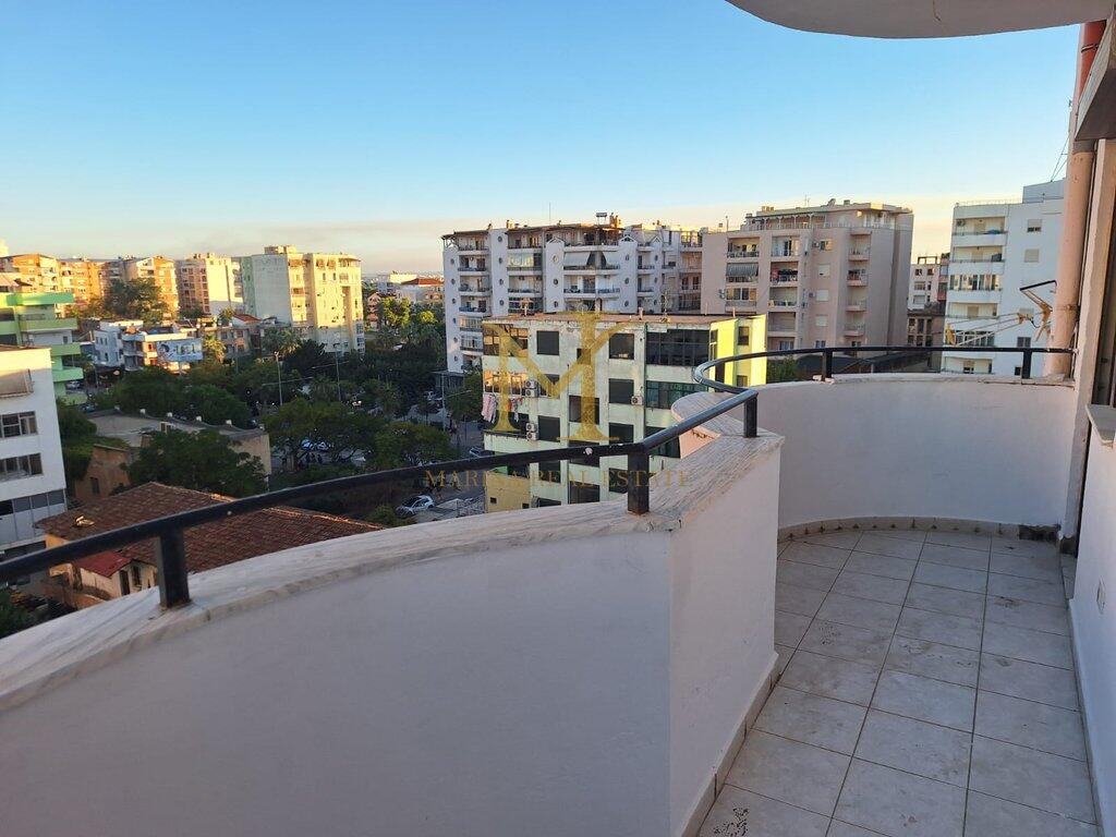 APPARTAMENTO 2+1+2 IN SPIAGGIA DURRES, IN VENDITA!!