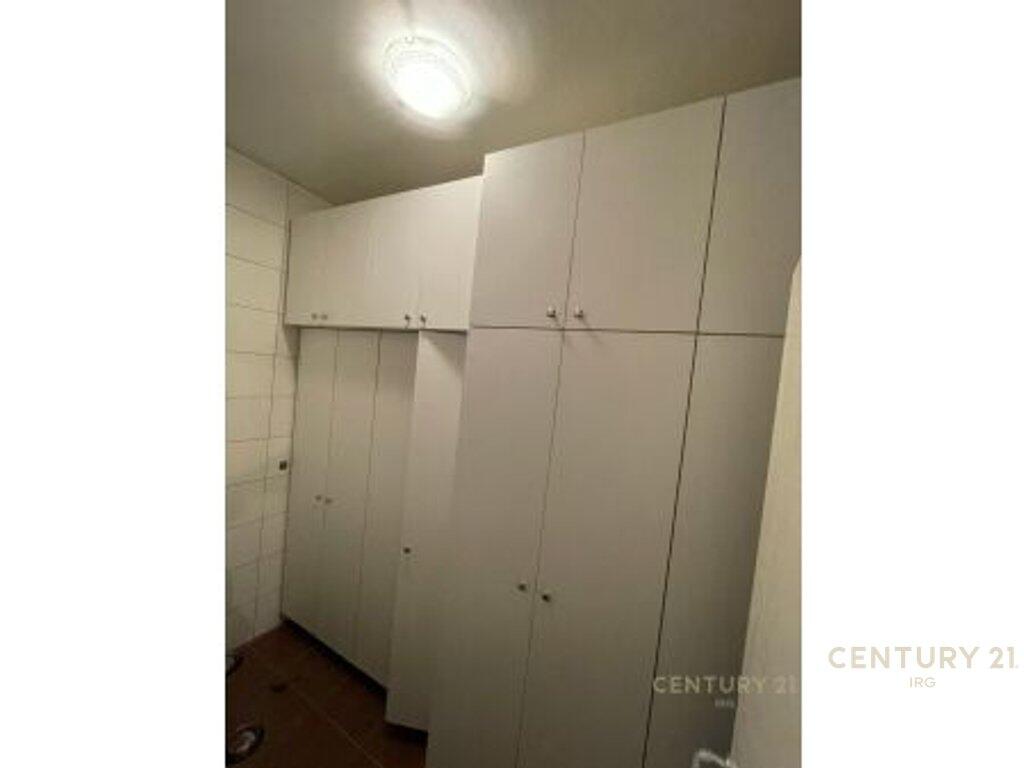 SHITET APARTAMENT 2+1 TE LIQENI THATE! 250,000 €