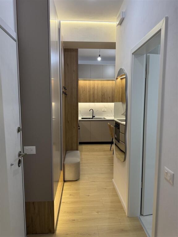 JEPET ME QIRA 1+1 ALI DEMI 550 EURO