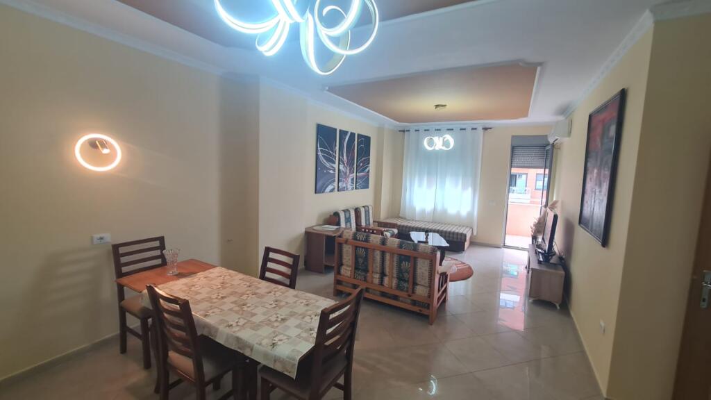 Jepet Apartament me qera