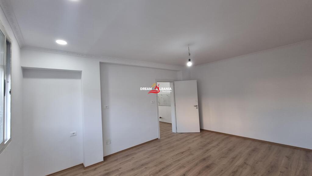 Apartament 2+1 ne shitje tek Komuna e Parisit prane Stadiumit Dinamo ne Tirane (ID 4129529)