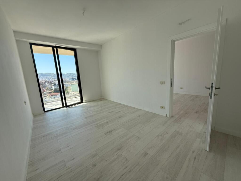 APPARTAMENTO IN AFFITTO PER UFFICI PRESSO LA RESIDENZA MINE PEZA!