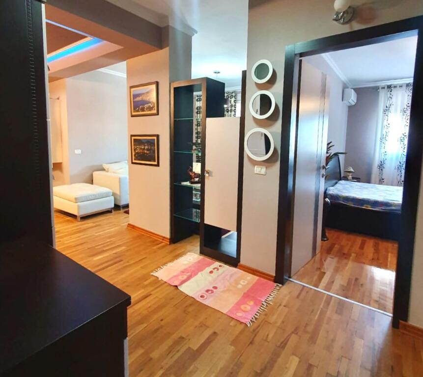 In Affitto: 1+1+Cucina Propria (Ville Tedesche) K9, Nuova Zona con Ascensore | Completamente Attrezzato 50.000 Leke