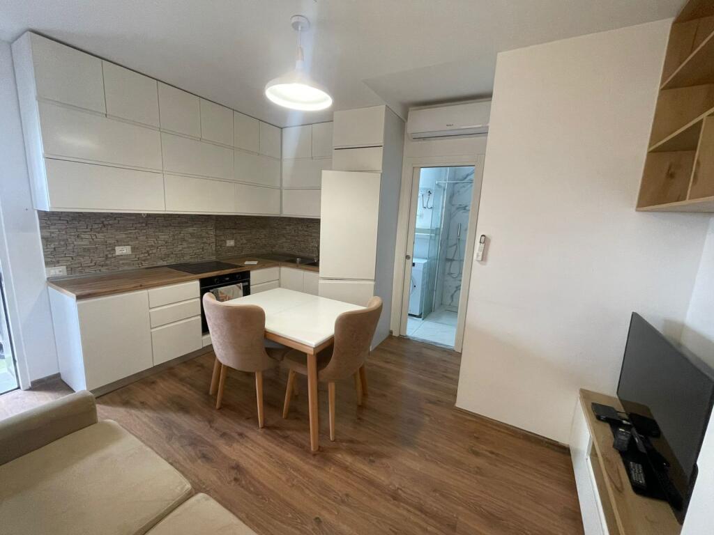 APARTAMENT 1+1 ME QERA AMBASADA AMERIKANE RRUGA ELBASANIT